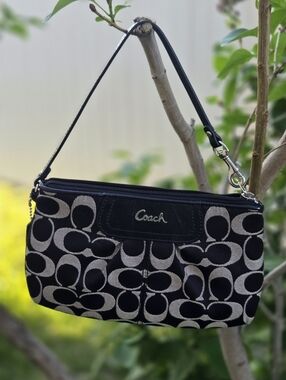 Coach Black & Gray Signature Wristlet Clutch